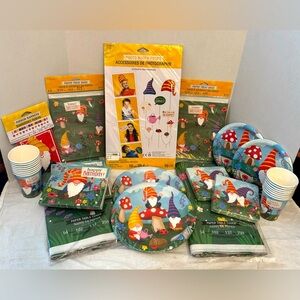 Party Creations Party Gnomes Party set for 16